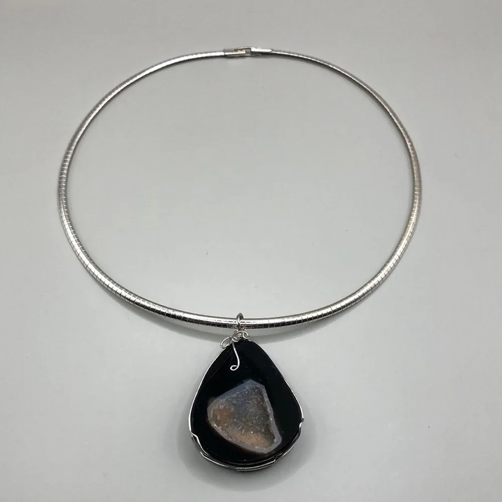 Druzy drusy geode slice pendant stone omega chain necklace statement style. - Picture 1 of 6